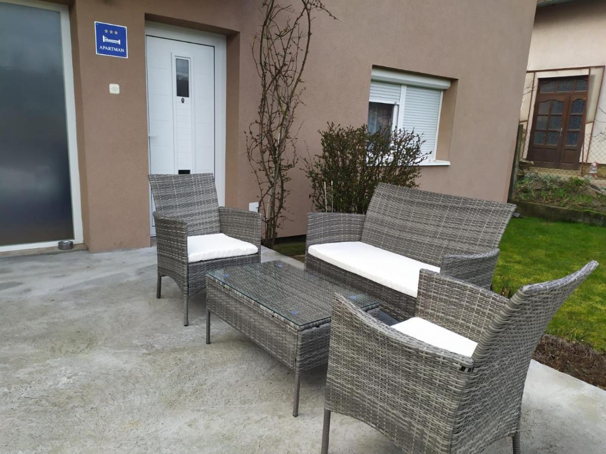 Apartman Hd Ðakovo Extérieur photo